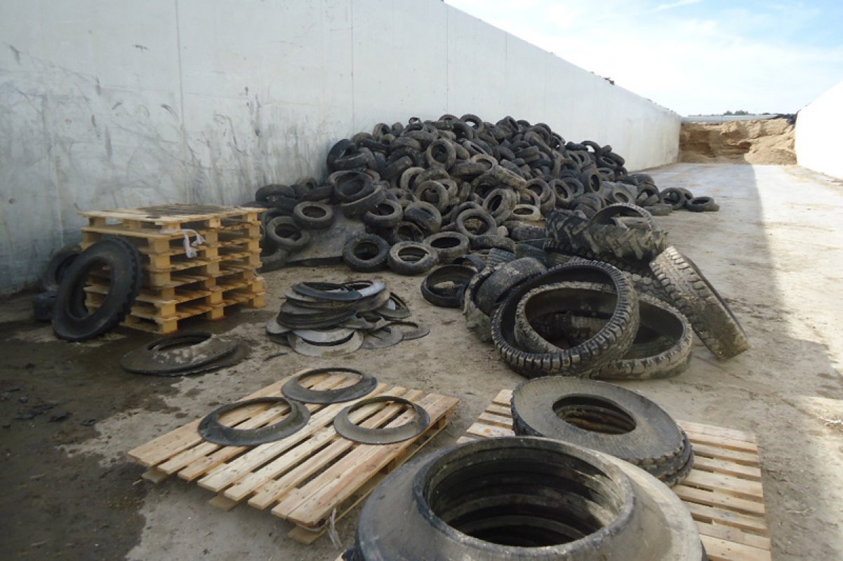 Tire cutting