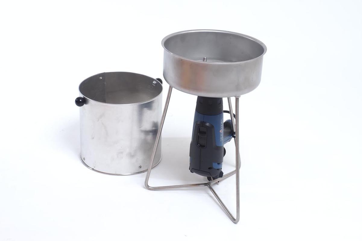 Hot-air dehydrator